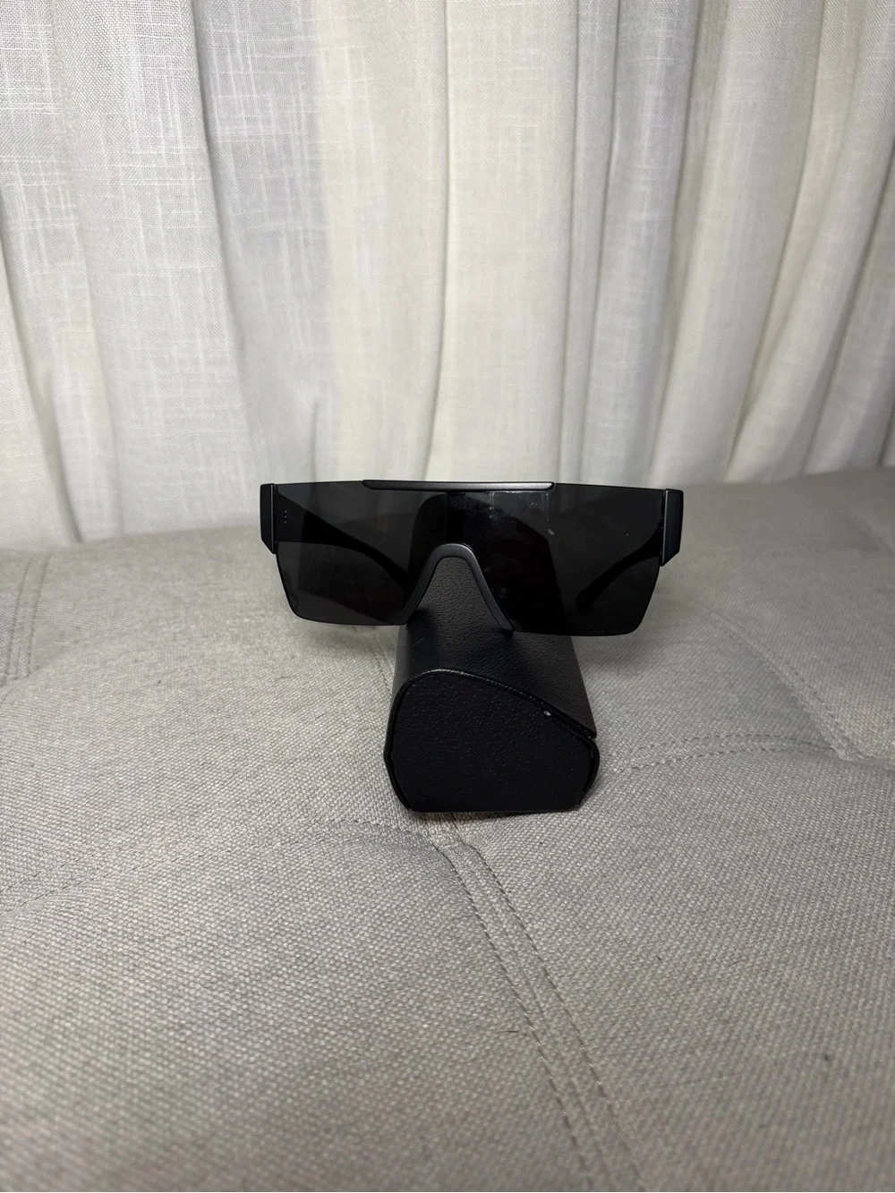 Burberry Black Shield-Style VR Sunglass with Case